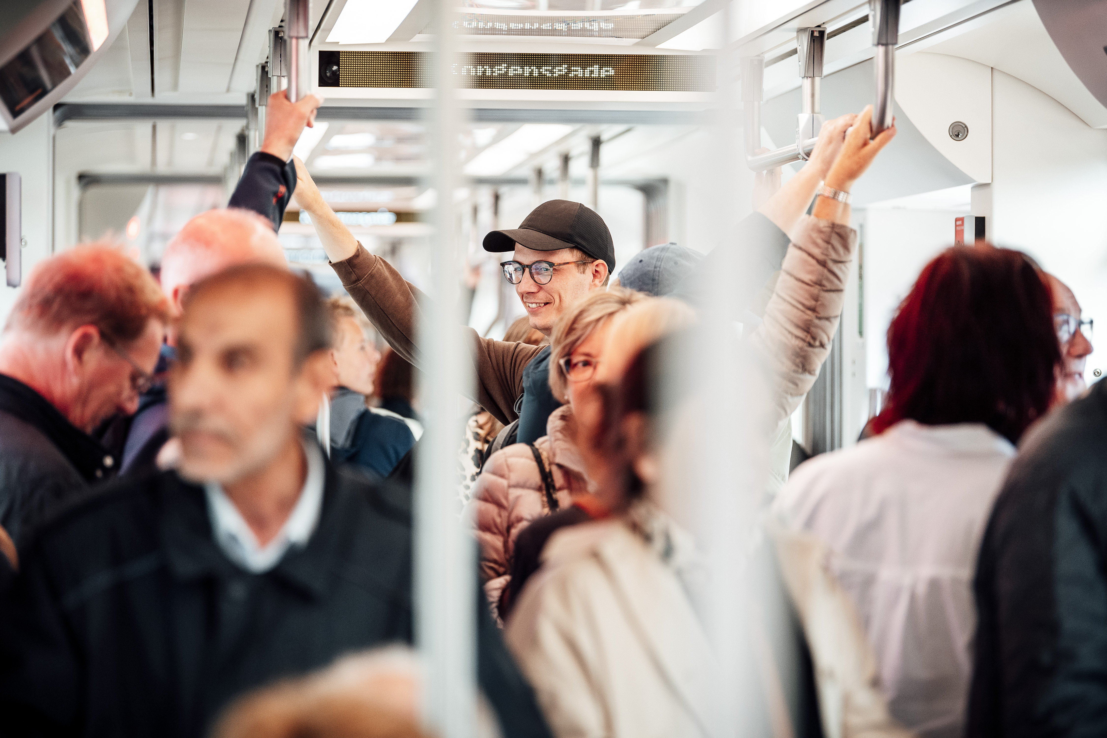 Stående passagerer i letbanen